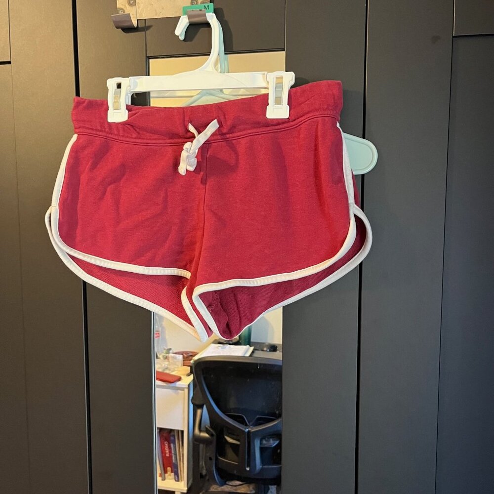 Divided small burgundy shorts.